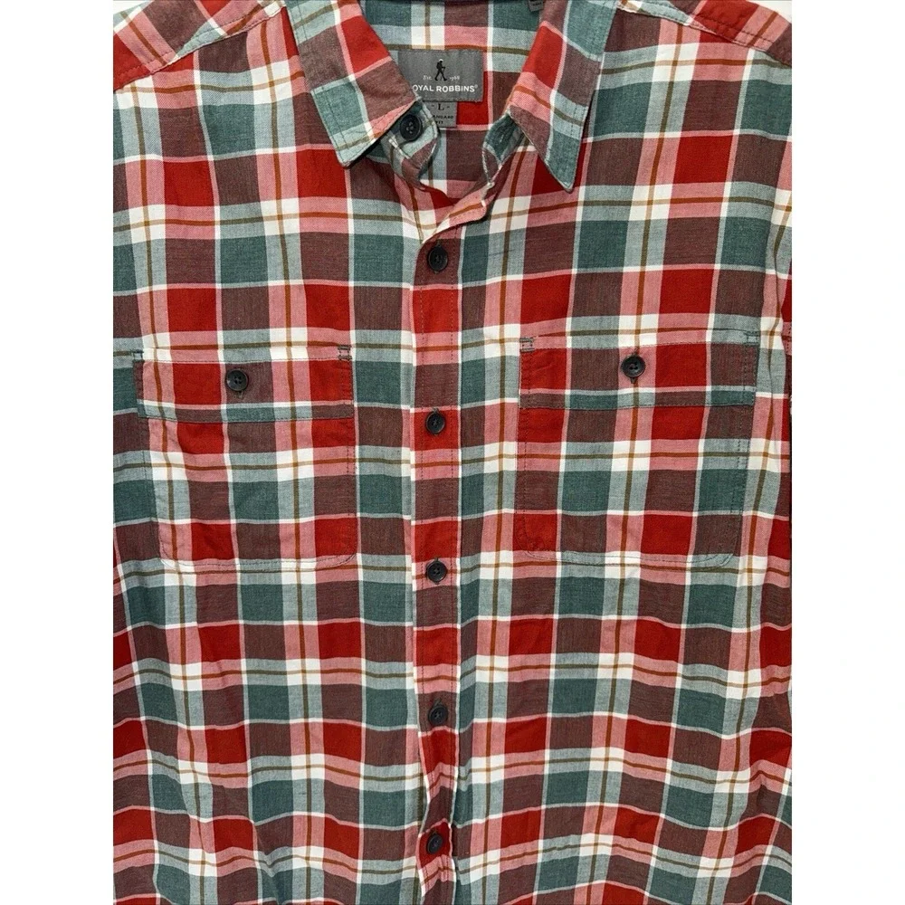 Royal Robins Shirt Men's Size Large Red Plaid Short Sleeve Button Up